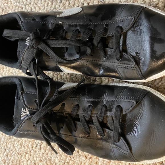 Men’s Nikes - Picture 2 of 7